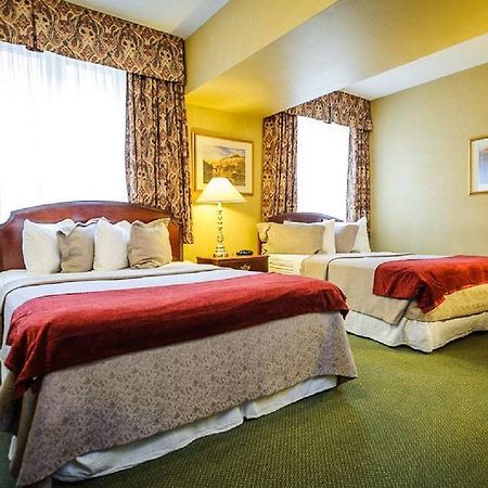 Peterborough Inn & Suites Hotel Eksteriør billede