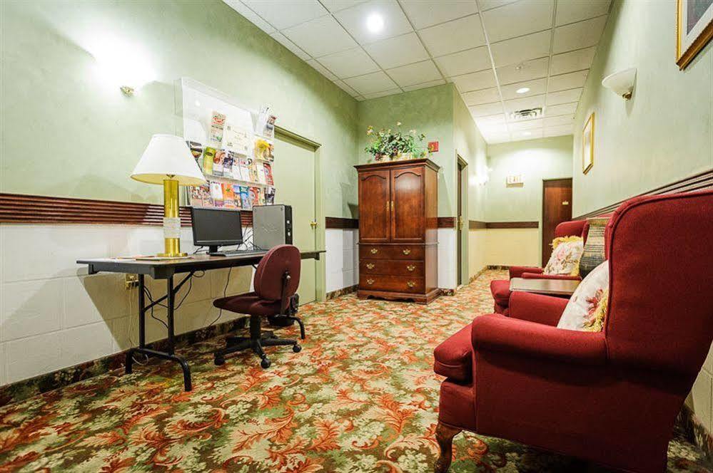 Peterborough Inn & Suites Hotel Eksteriør billede